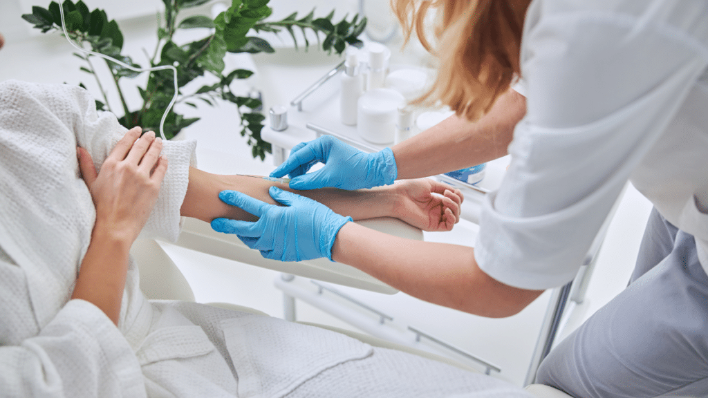 Administering IV therapy in santa fe to a patient